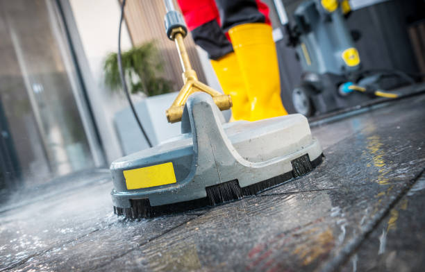 Best Deck Pressure Washing  in Renville, MN